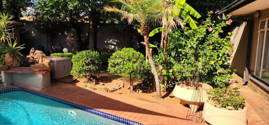 7 Bedroom Property for Sale in Flamwood North West